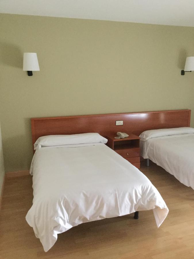 Hotel Arcea Villaviciosa Eksteriør bilde